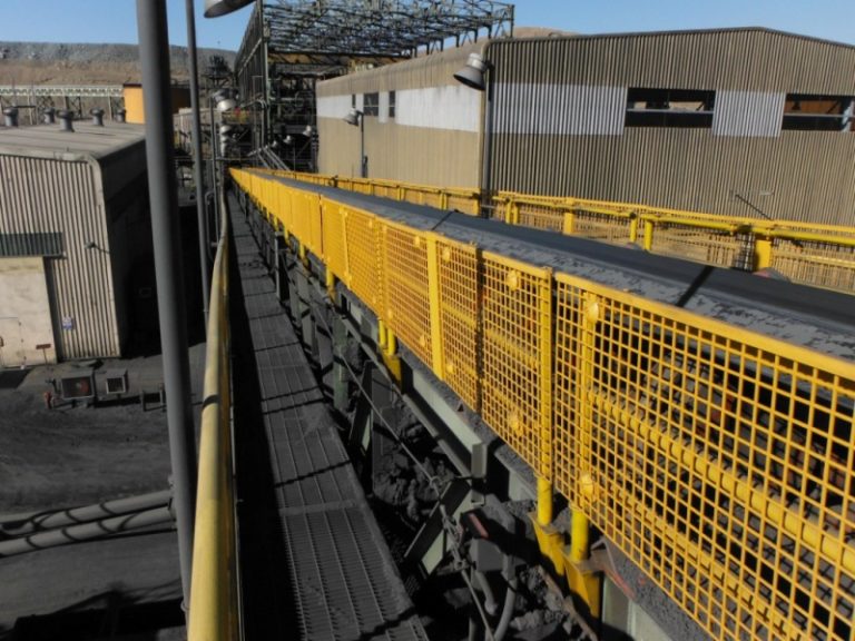 Conveyor & machine guarding solutions BLHDOM Safety Solutions